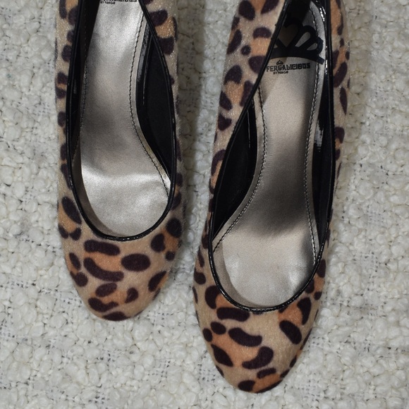 Leopard Print Pumps - Picture 6 of 7